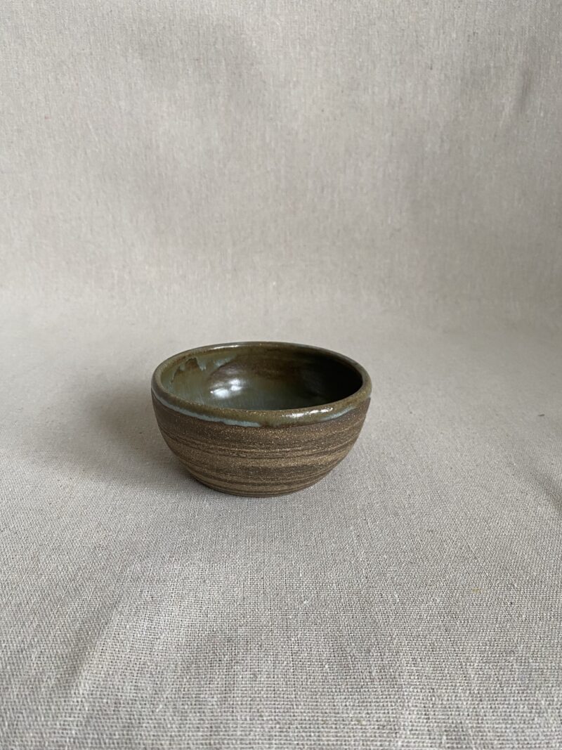 SMALL BOWL MIXED CLAY WITH GREEN CLEAR GLAZE